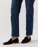 Load image into Gallery viewer, Quinn Jean in Medium Rinse Stretch Denim