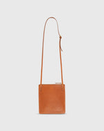 Load image into Gallery viewer, Flat Crossbody Pouch Bag Natural Leather