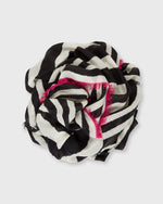 Load image into Gallery viewer, Geometric Print Scarf in Black/White