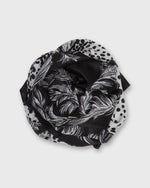 Load image into Gallery viewer, Eugene Scarf in Black/White