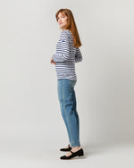 Load image into Gallery viewer, Modern Minquiers Tee in Neige/Marine Stripe
