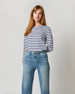 Load image into Gallery viewer, Modern Minquiers Tee in Neige/Marine Stripe

