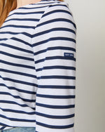 Load image into Gallery viewer, Modern Minquiers Tee in Neige/Marine Stripe
