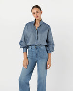 Load image into Gallery viewer, Anaya Popover Shirt in Indigo Cotolino Chambray
