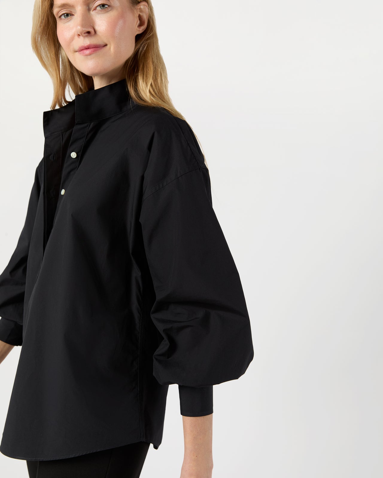 Anaya Popover Shirt in Black Poplin