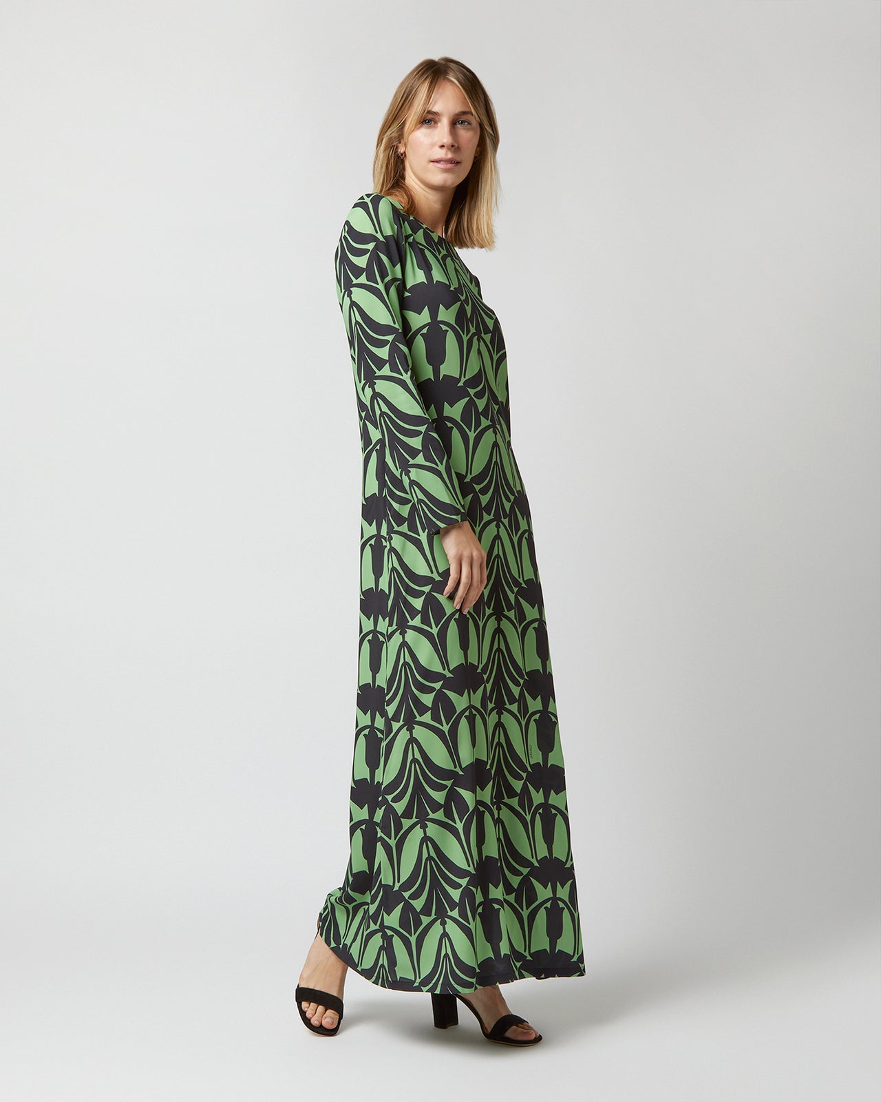 Long Sleeve Swing Dress in Papyrus Green Sablé