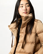 Load image into Gallery viewer, Sateen Nylon Short Jacket in Camel
