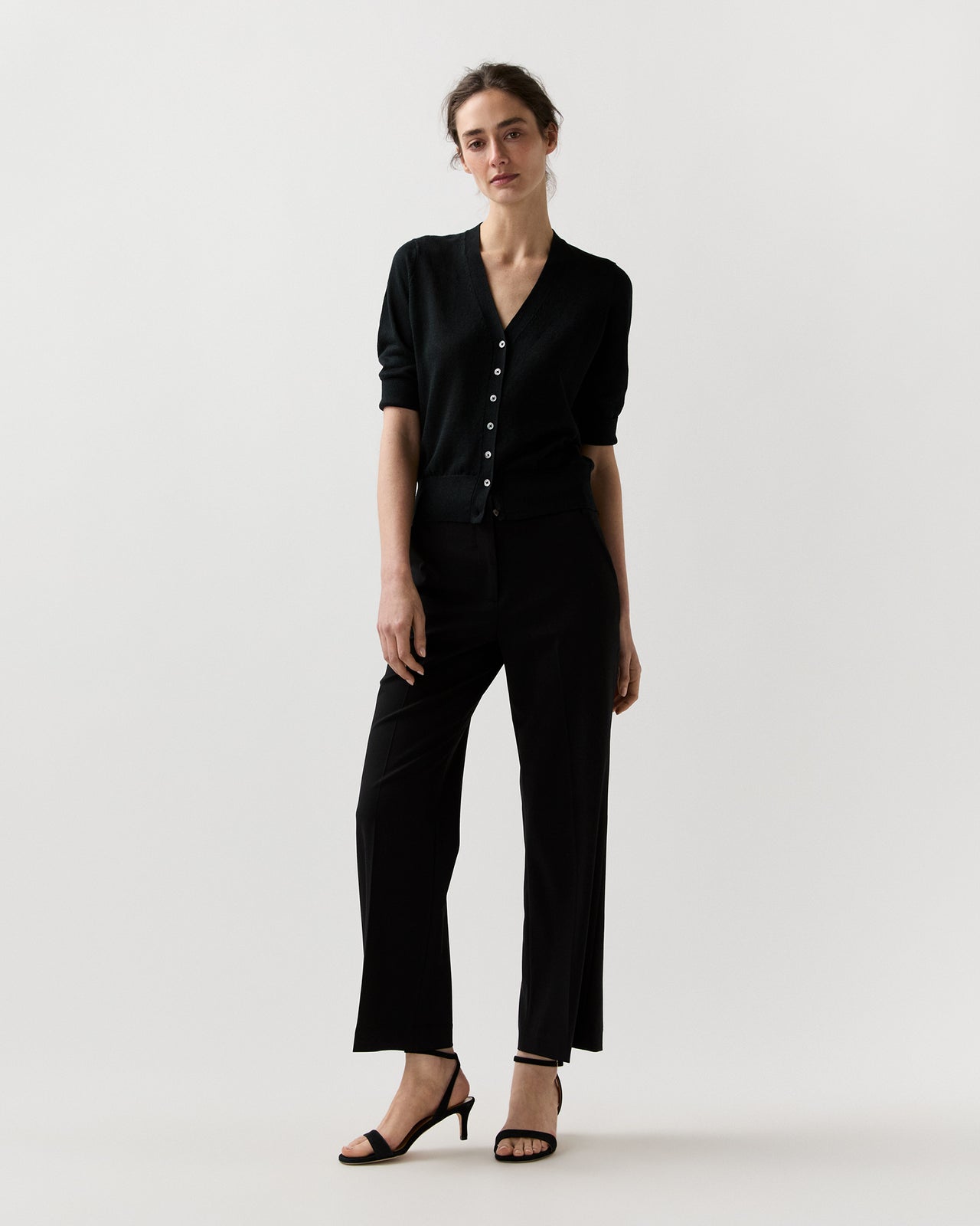 Short-Sleeved Rosie V-Neck Cardigan in Black Linen