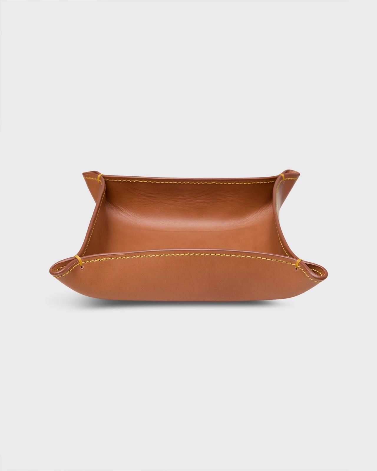 Medium Tray in Natural Leather