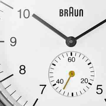 Analog Watch in White/Black