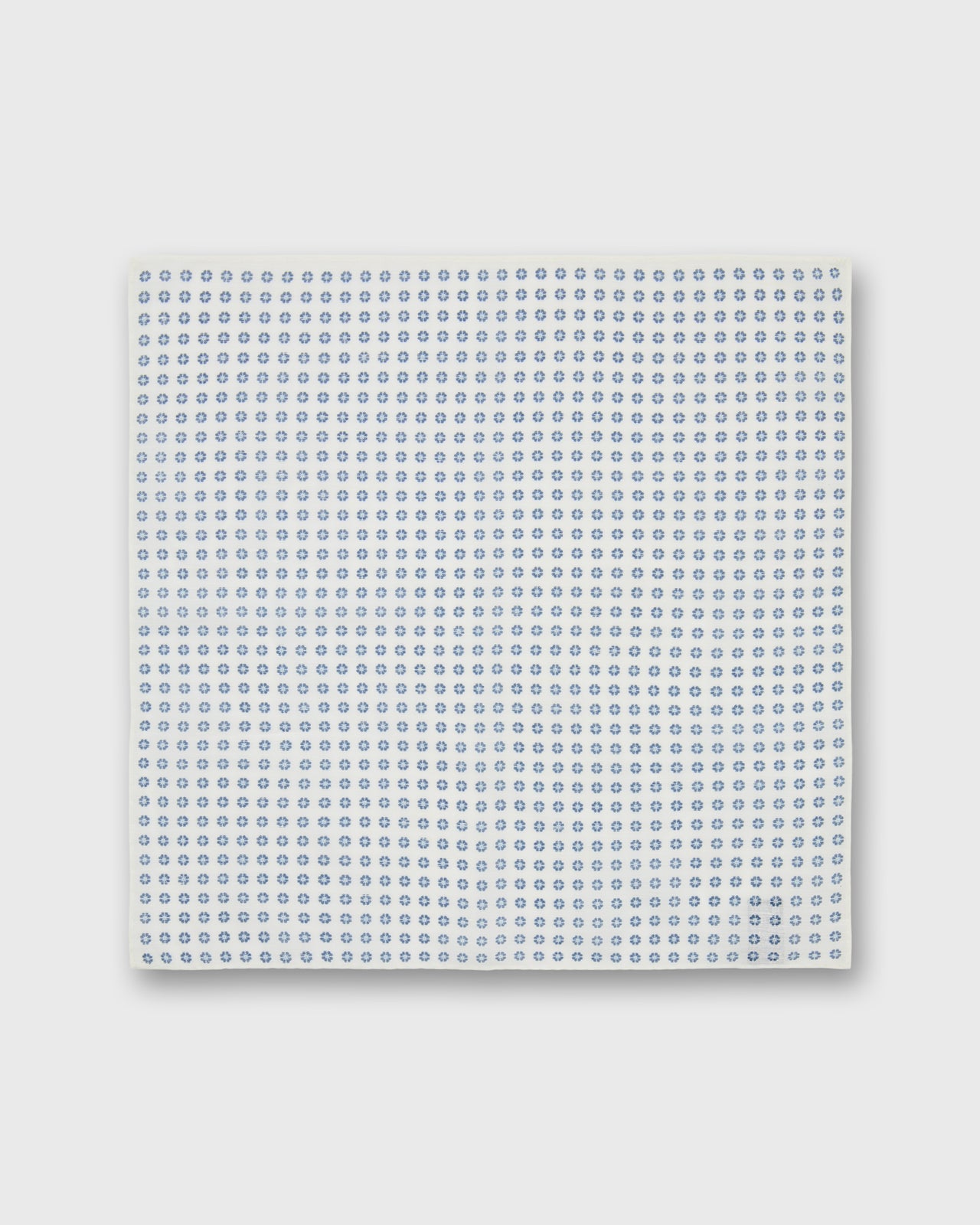 Hand-Rolled Linen/Cotton Pocket Square in Bone/Navy Mini Paisley