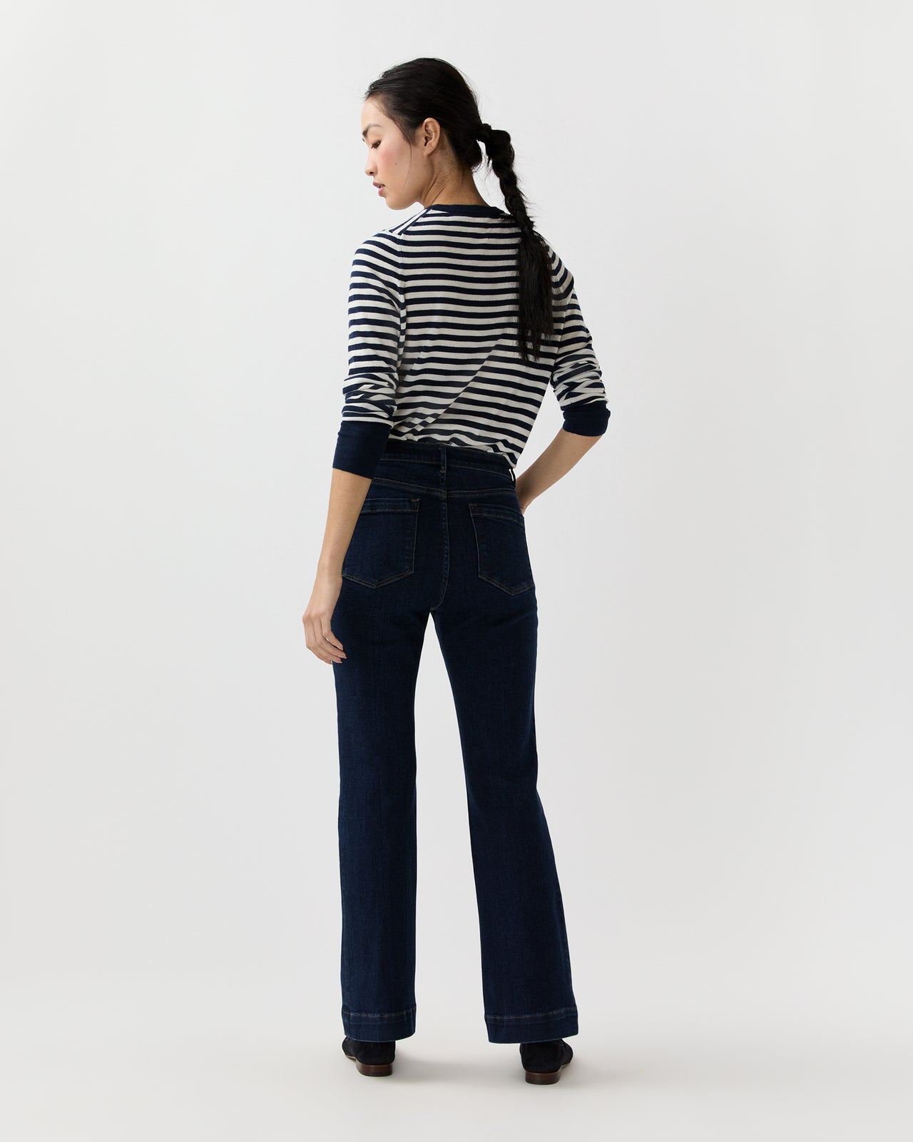 Kendall Flare 5-Pocket Jean in 1-Year Indigo Stretch Denim