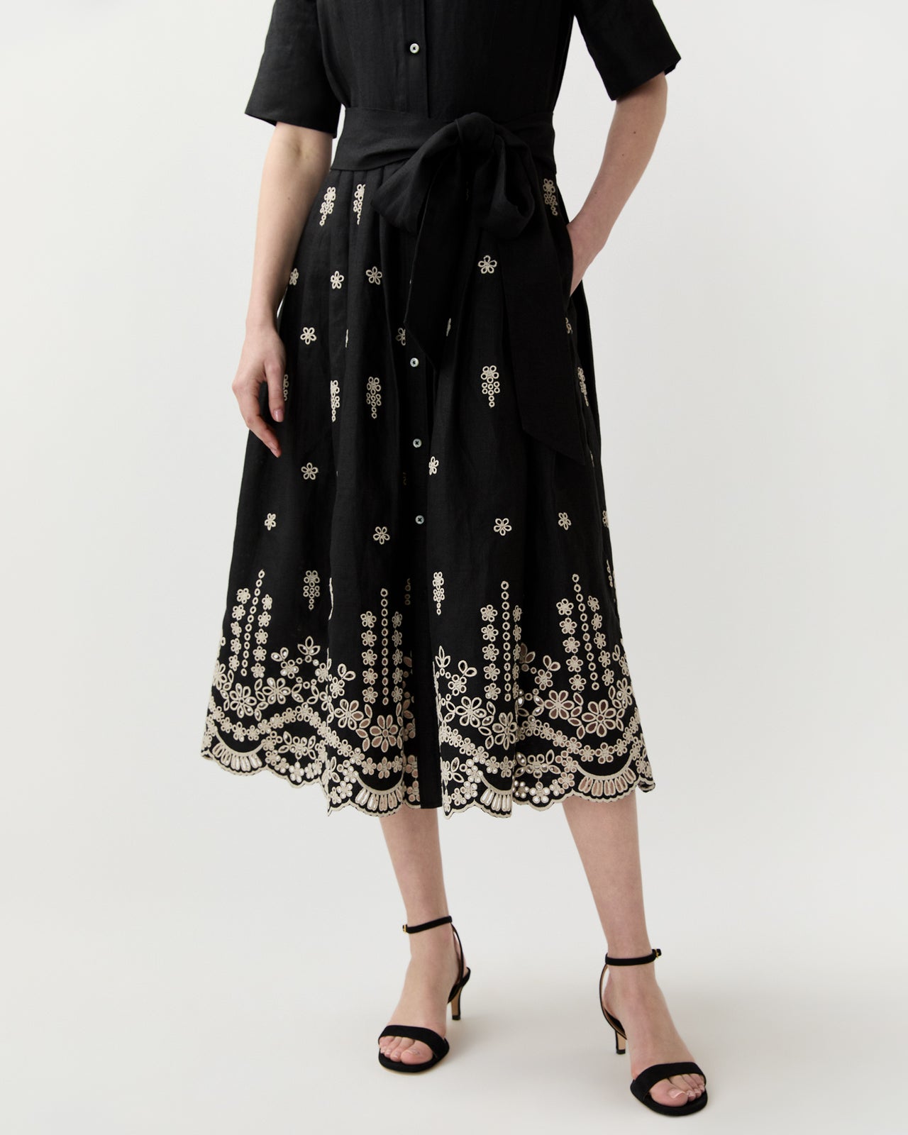 Short-Sleeved Classic Shirtwaist Dress in Black/Ivory Embroidered Eyelet Chambray