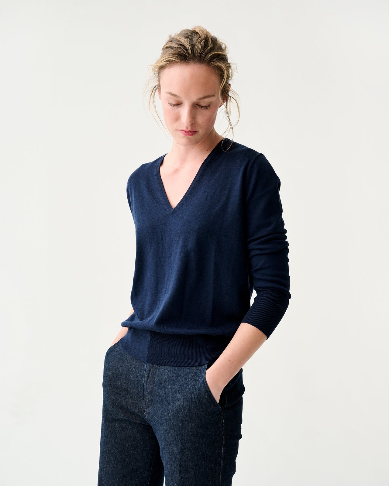 Kate V-Neck Sweater in Navy Escorial Wool