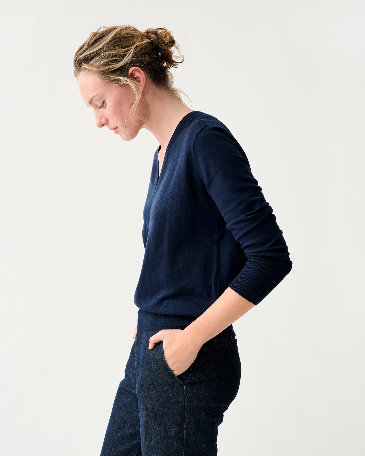 Kate V-Neck Sweater in Navy Escorial Wool