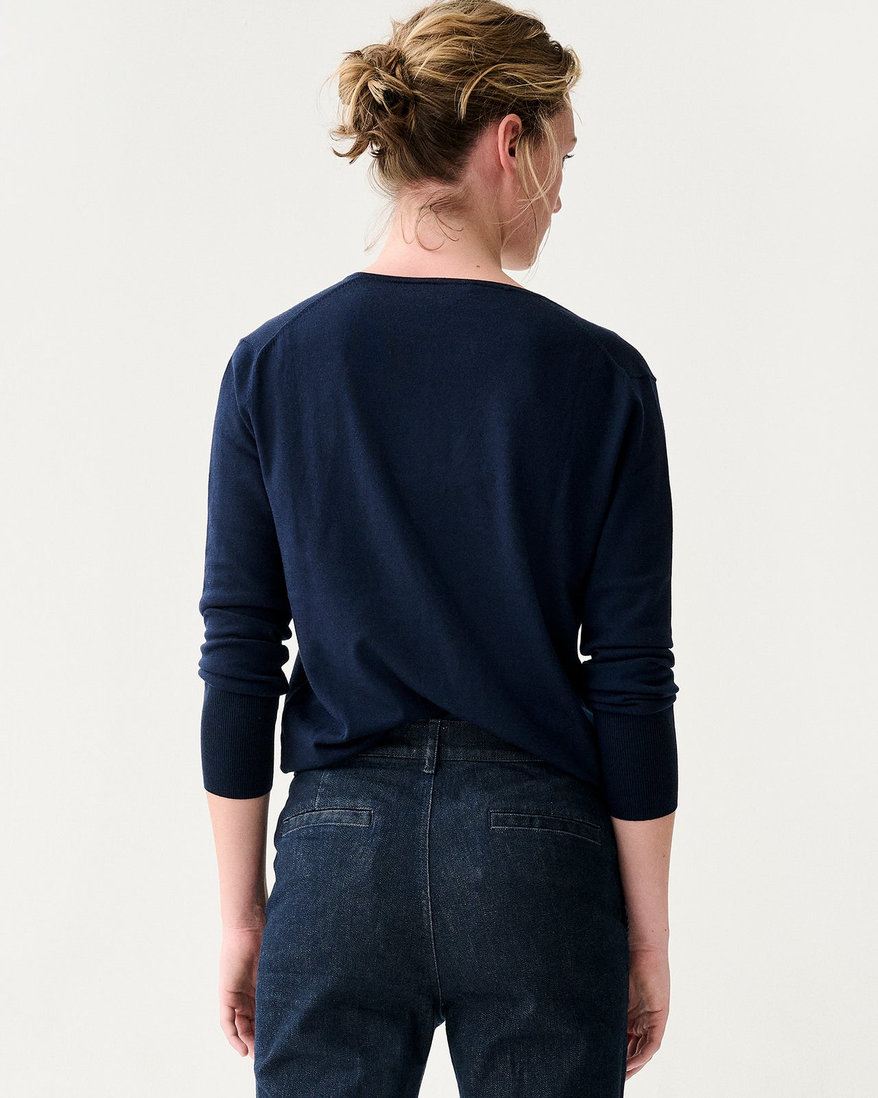 Kate V-Neck Sweater in Navy Escorial Wool