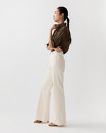 Load image into Gallery viewer, Camille Patch-Pocket Jean in Natural Stretch Denim
