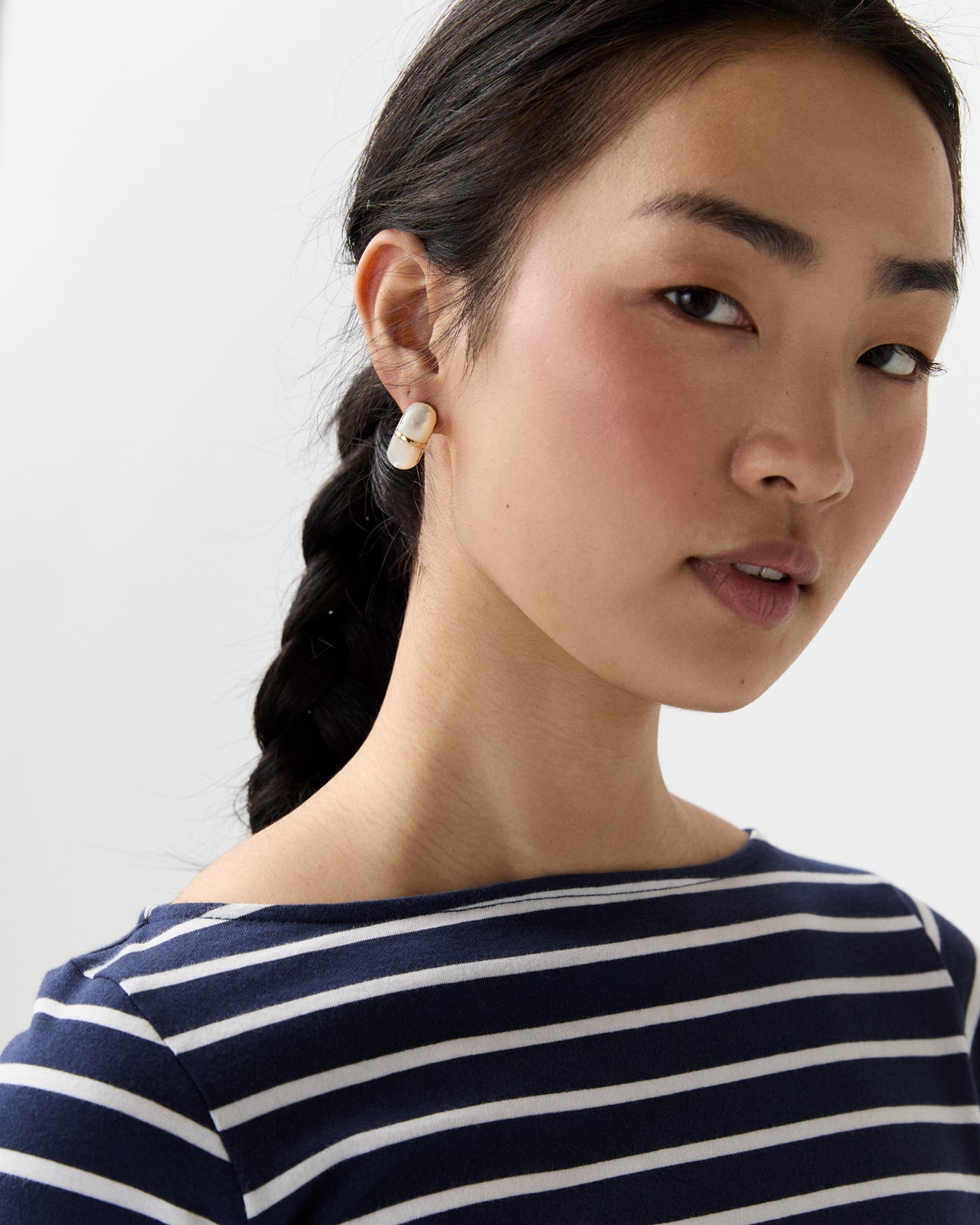 Zellige Hoop Earrings in Mother Of Pearl