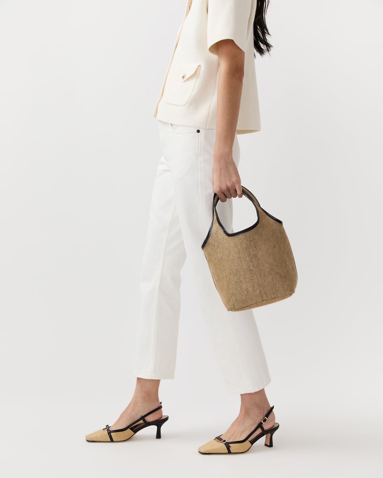 Paola Bucket Bag in Tan/Black Basketweave