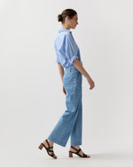 Load image into Gallery viewer, Frankie Cropped Pant in 7-Year Indigo Lightweight Denim
