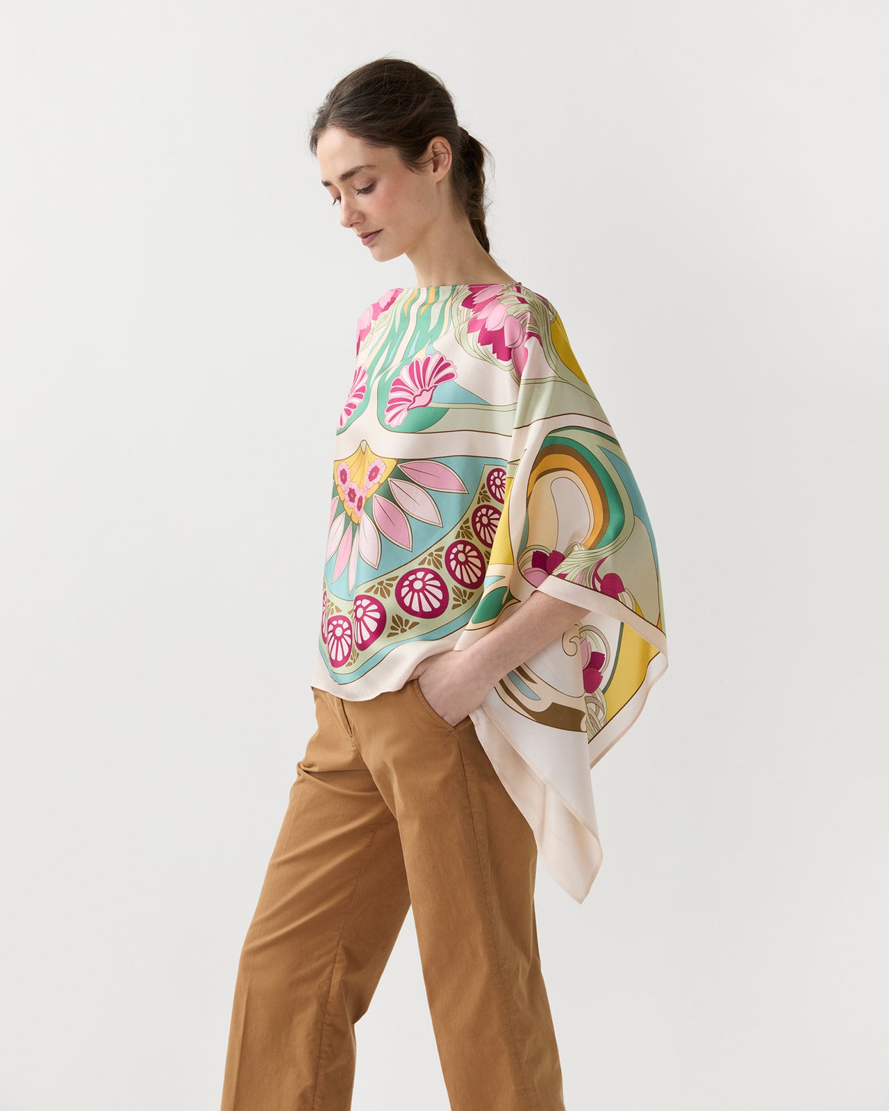 Square Top in Tulip Placée