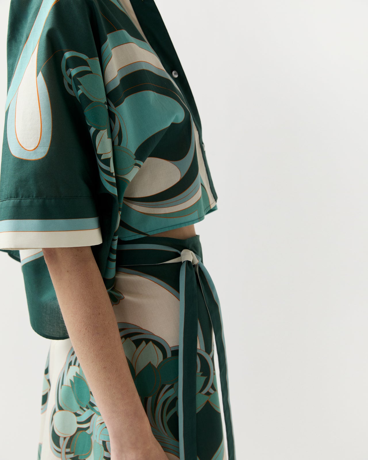 Sarong Skirt in Blooming Tulip Placée
