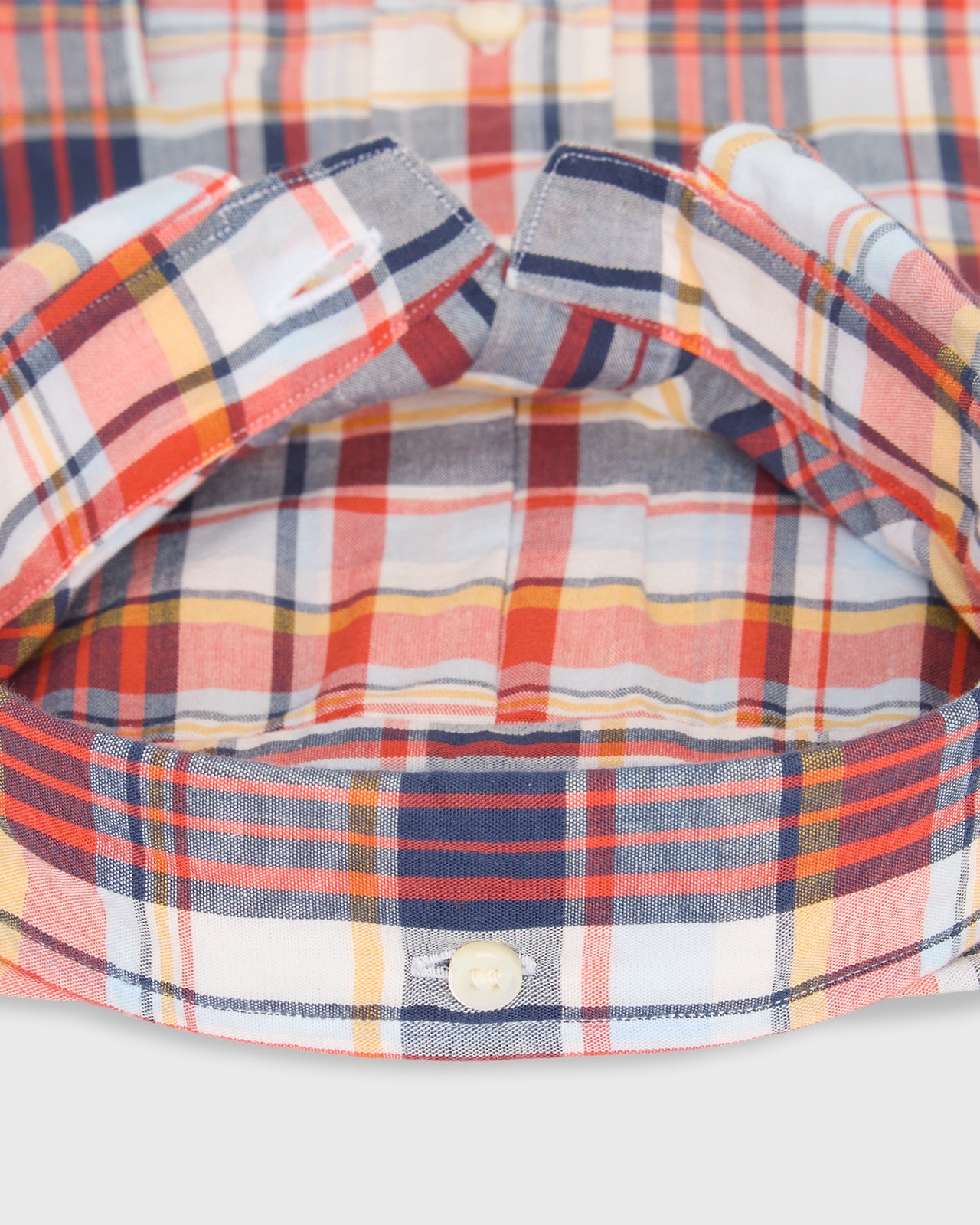 Short-Sleeved Button-Down Sport Shirt in Sky/Red/Navy Lightweight Oxford