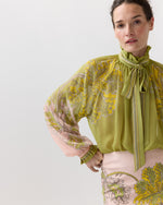 Load image into Gallery viewer, Cerere Blouse in Swathe Placée

