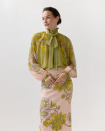 Load image into Gallery viewer, Cerere Blouse in Swathe Placée
