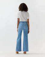 Load image into Gallery viewer, The Hustler Roller Sneak Jean in Room Service
