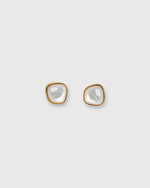 Load image into Gallery viewer, Bay Stud Earrings in White
