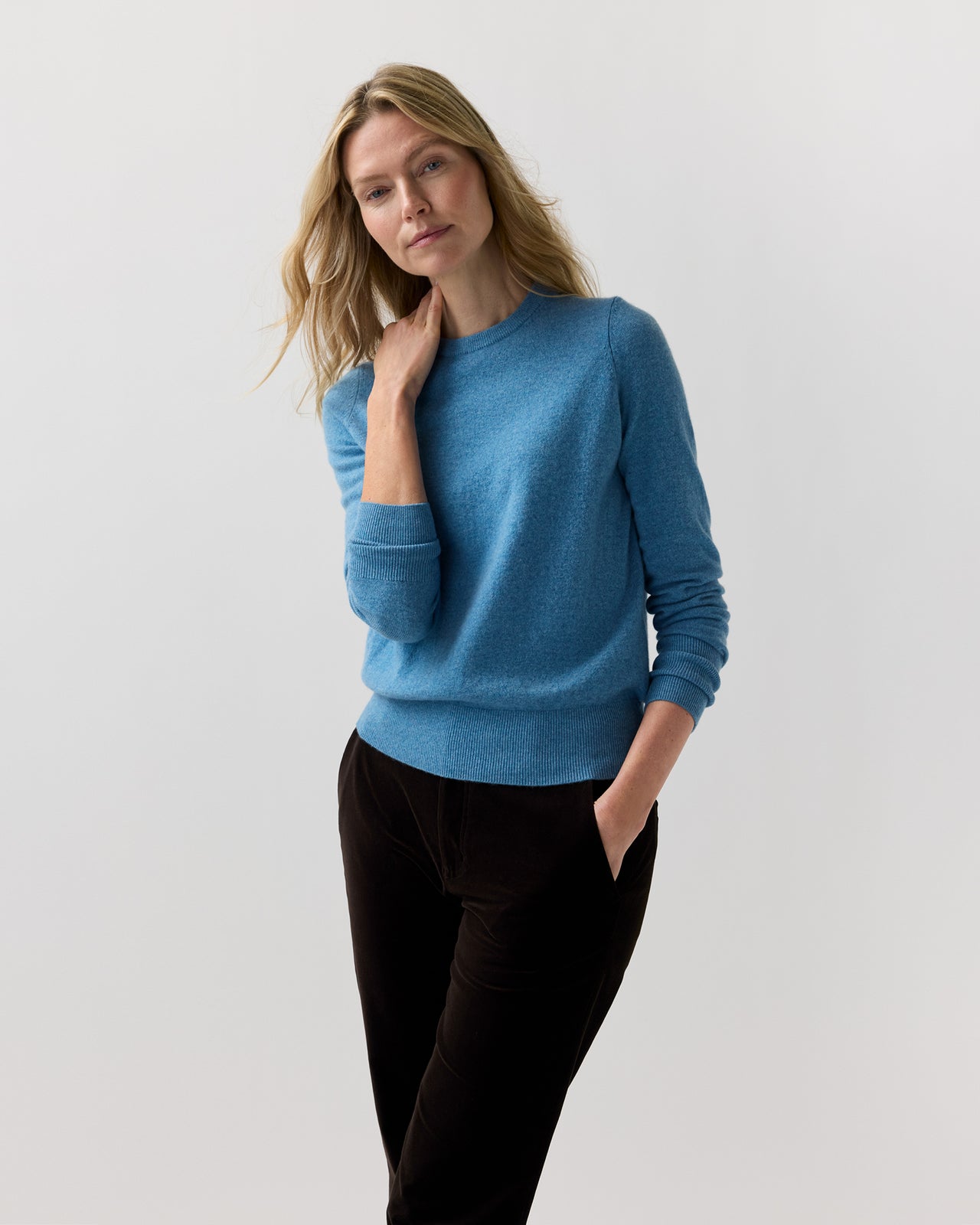 Kit Crewneck Sweater in Heather Cerulean Cashmere