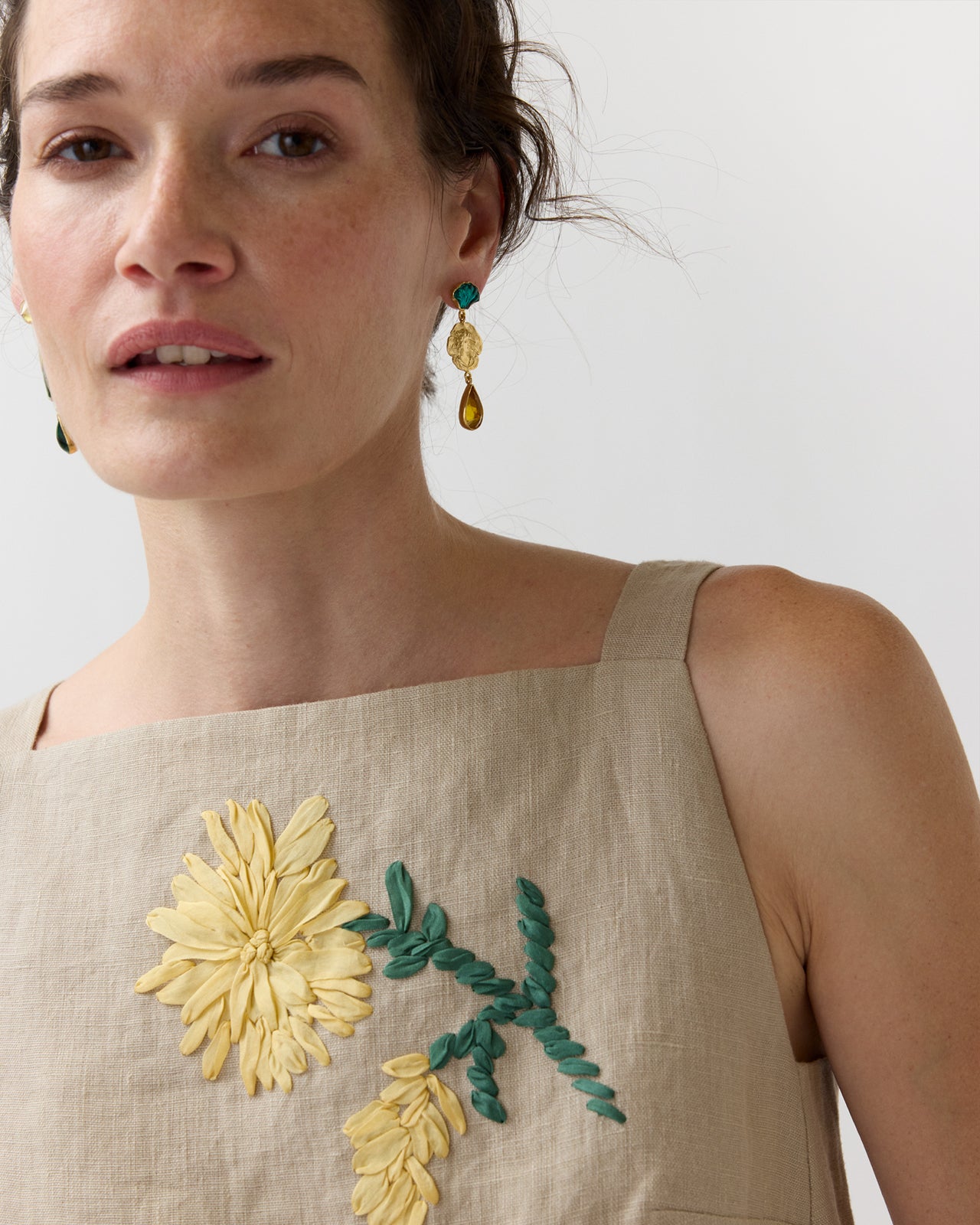 Daffodil & Lady Earrings in Daffodil