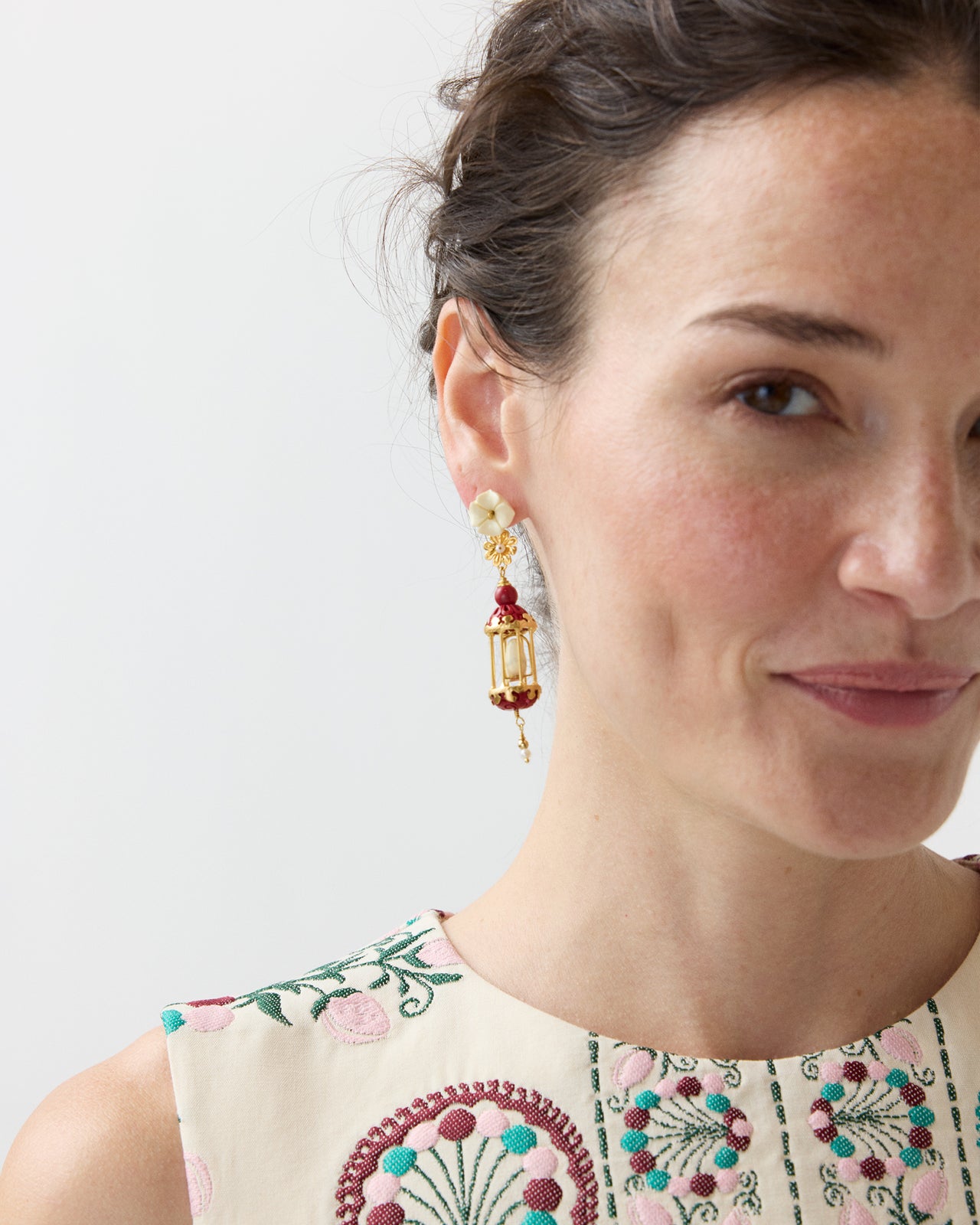 Aviary Classic Mini Earrings in White/Ruby