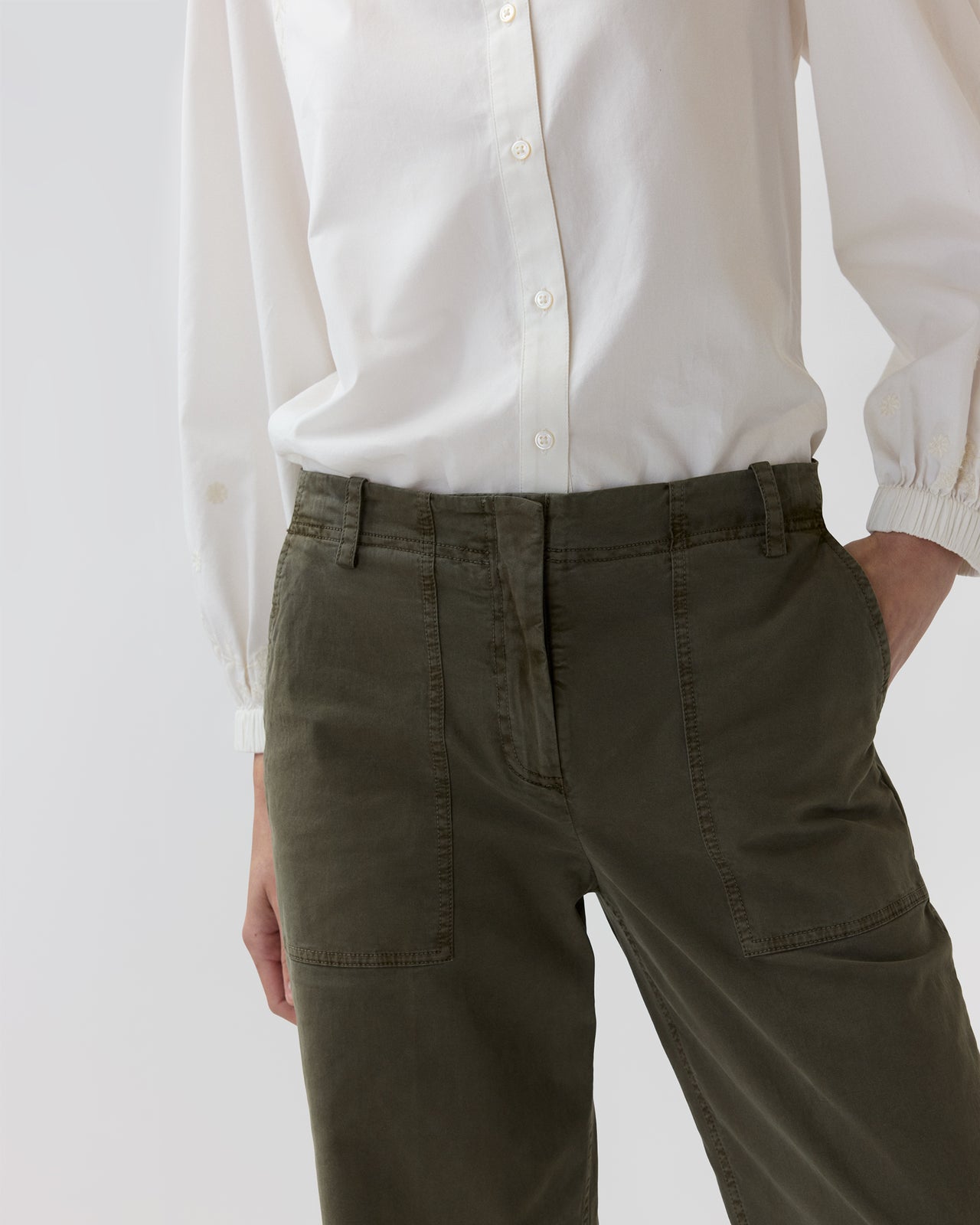 Weekender Pant in Olive Stretch Twill
