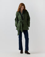Load image into Gallery viewer, Bea Cashpad Jacket in Olive Dry Waxed Poplin
