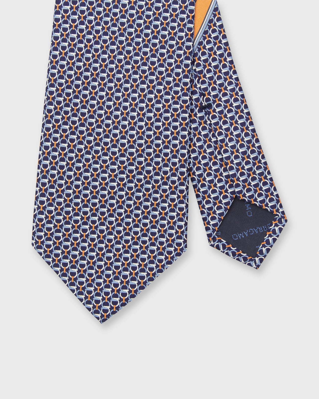 Silk Print Tie in Navy Gancini Links