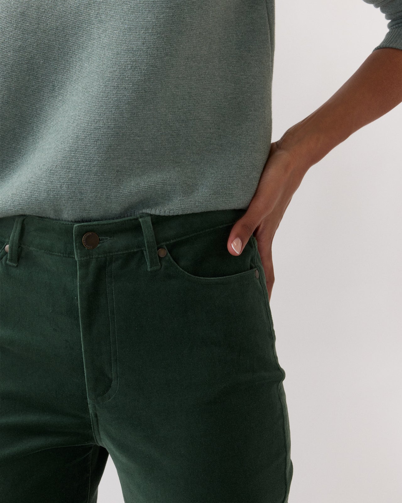 Kendall Flare 5-Pocket Jean in Spruce Stretch Velveteen