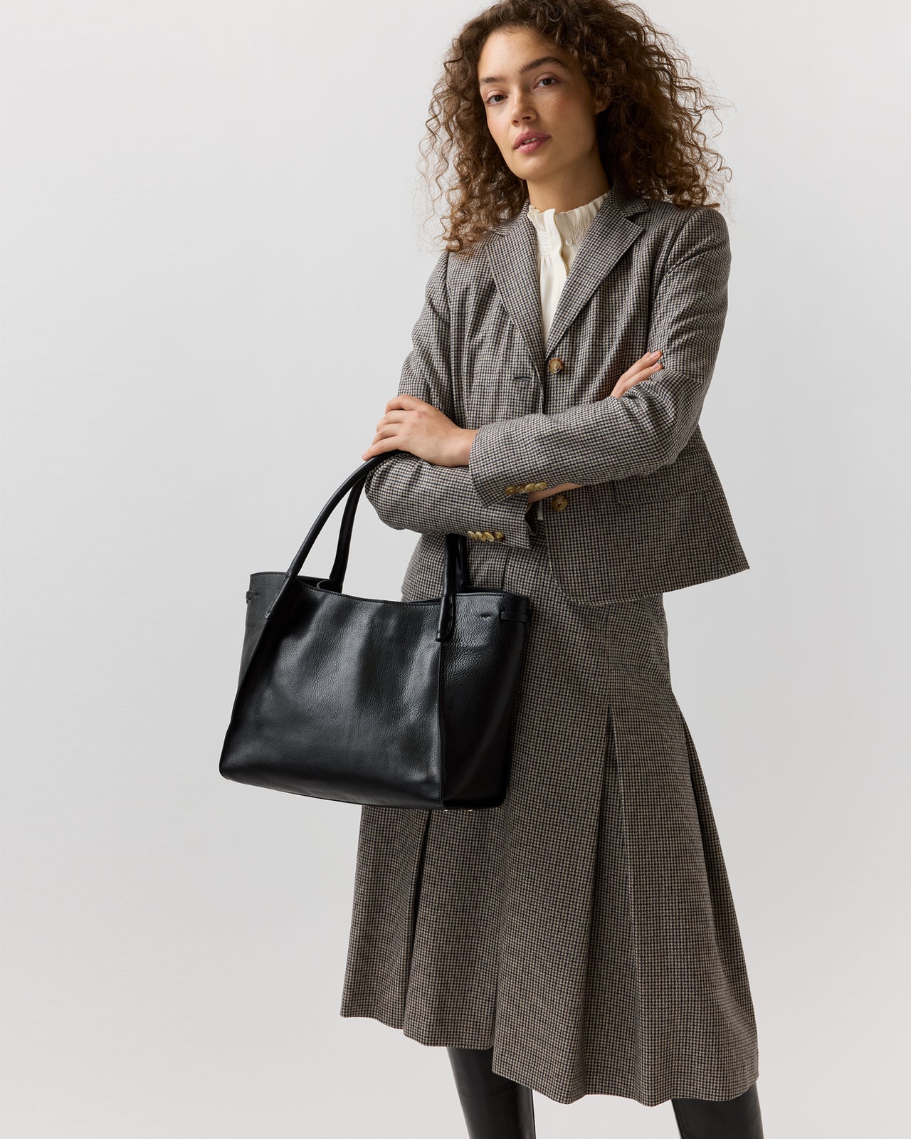 Zoe Tote in Black Leather
