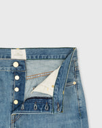 Load image into Gallery viewer, Slim Straight Jean in Non-Selvedge Light Wash Denim
