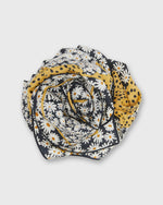 Load image into Gallery viewer, Pampa Daisy Square Scarf in Black
