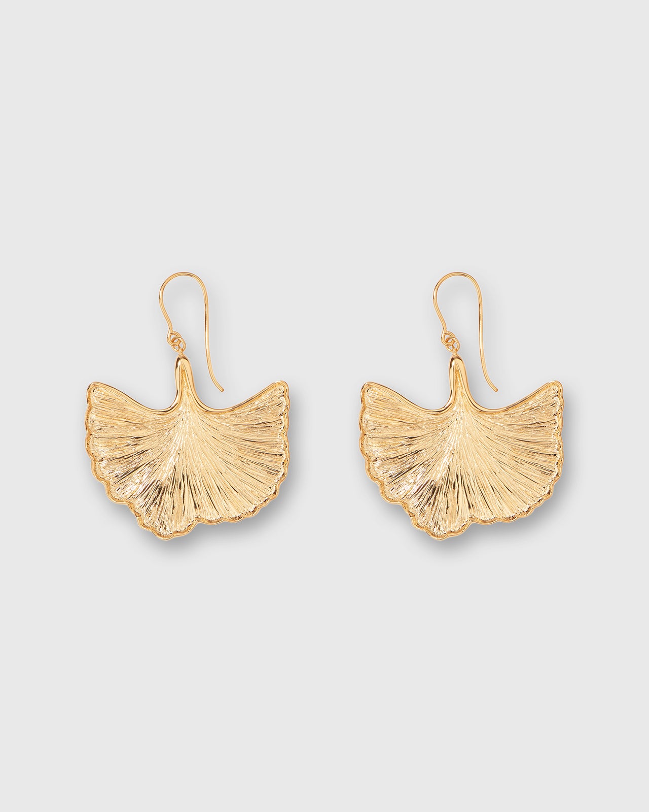 Biloba Earrings in Gold